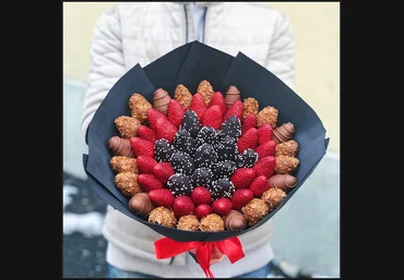 Wow Buket Клубника в шоколаде + ягодный букет слив