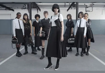 ММОМА Илектра Канестри ― Дома моды. Лекция 8. Christian Dior - «new look» XXI века и женщины в иск скачать слив